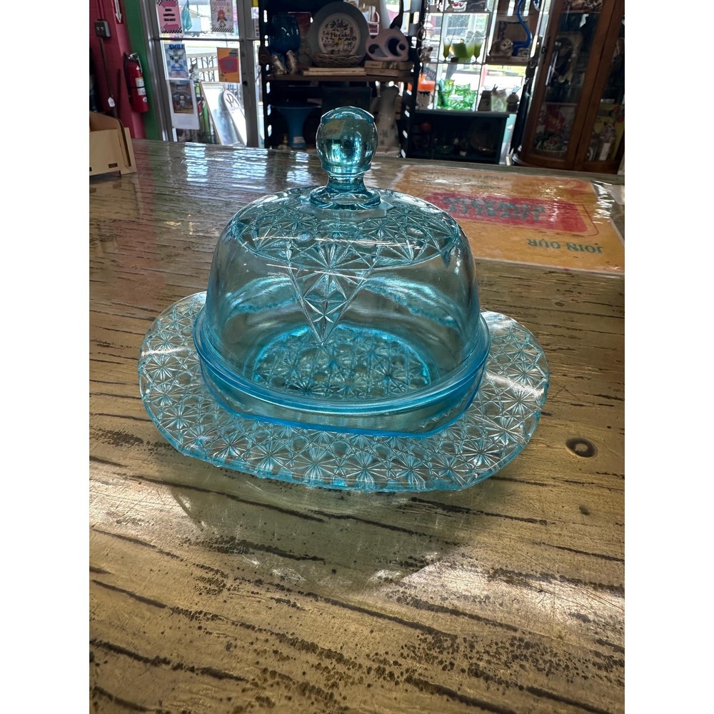 Vintage Colonial Blue Daisy and Buttons Butter Dish
